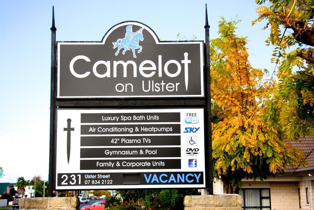 Motel Camelot On Ulster Hamilton Esterno foto