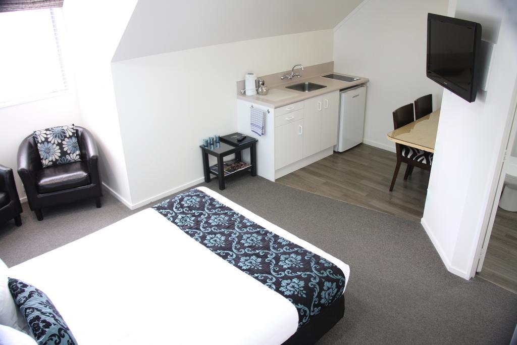Motel Camelot On Ulster Hamilton Esterno foto