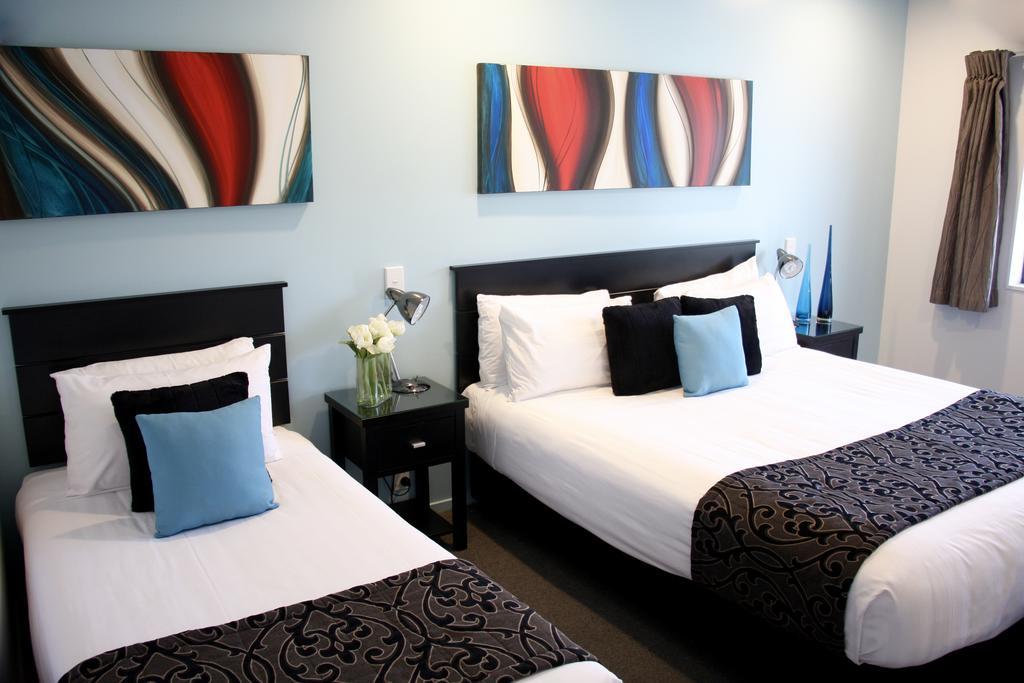 Motel Camelot On Ulster Hamilton Esterno foto