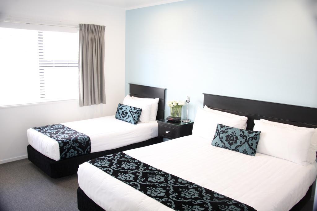 Motel Camelot On Ulster Hamilton Esterno foto