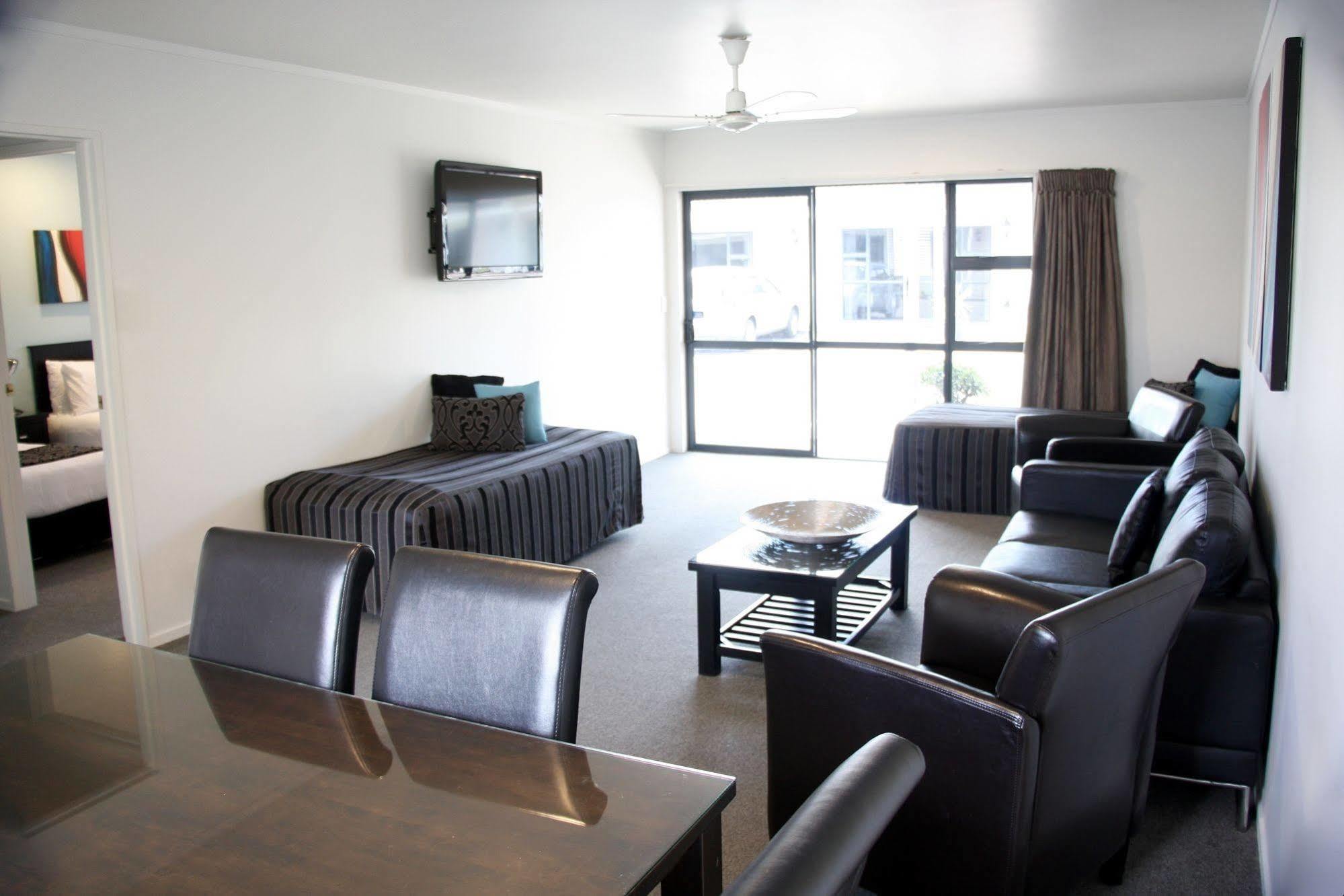 Motel Camelot On Ulster Hamilton Esterno foto