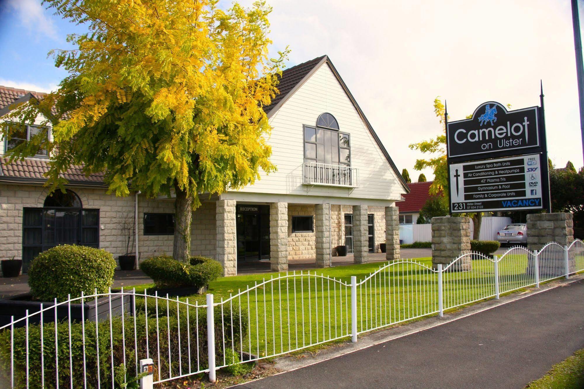Motel Camelot On Ulster Hamilton Esterno foto